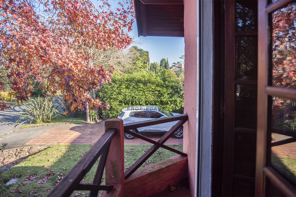 Casa ID.517 - Muy linda casa en venta, zona inmejorable, 3 dormitorios y servicio
