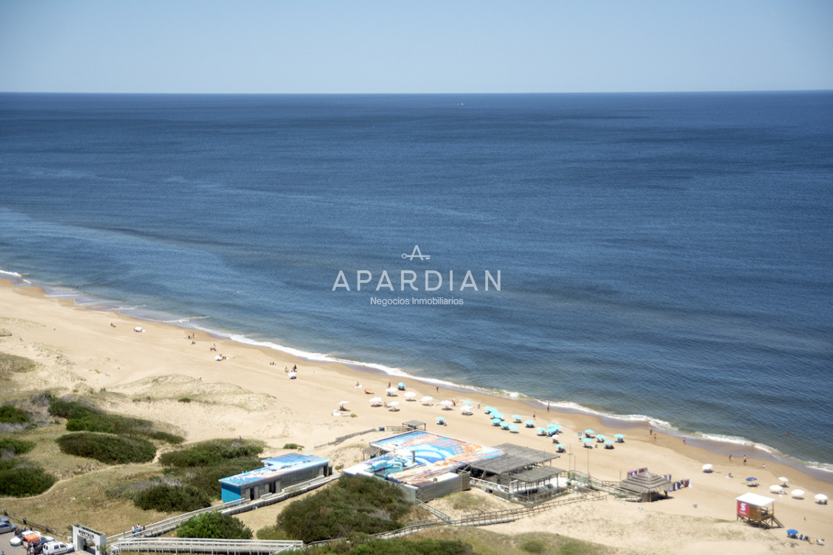 Apartamento ID.21098890 - Espectacular planta en LE PARC III, Esquinero en venta