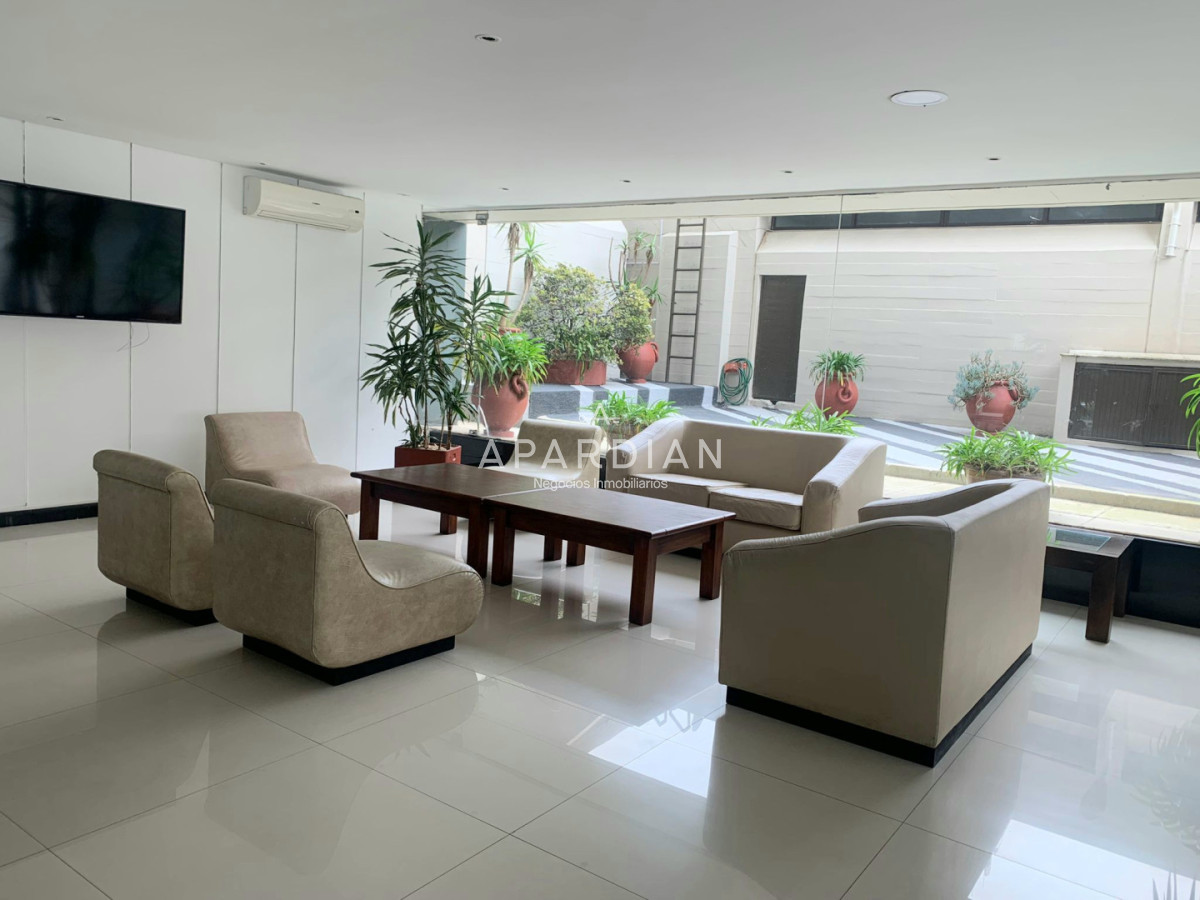 Apartamento ID.21099173 - En venta apartamento de 2 mas dep. en Península, Punta del Este