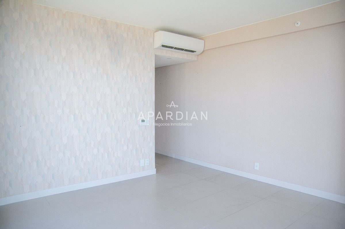 Apartamento ID.21098890 - Espectacular planta en LE PARC III, Esquinero en venta