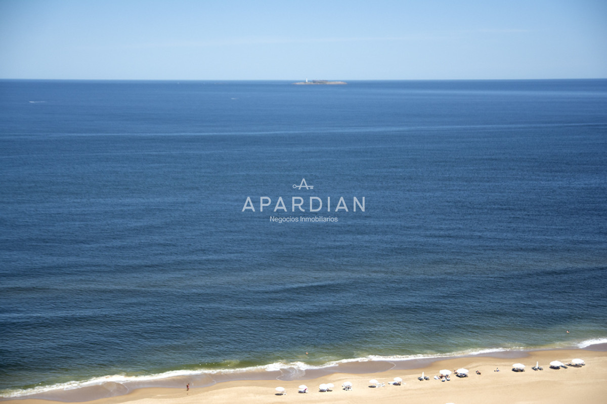 Apartamento ID.21098890 - Espectacular planta en LE PARC III, Esquinero en venta