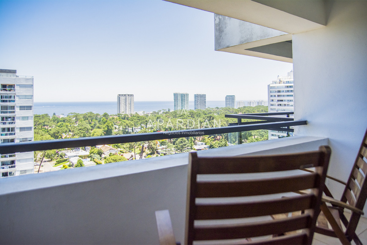 Apartamento ID.21099645 - Vende apto de 2 dormitorios con vista al mar en Punta del este