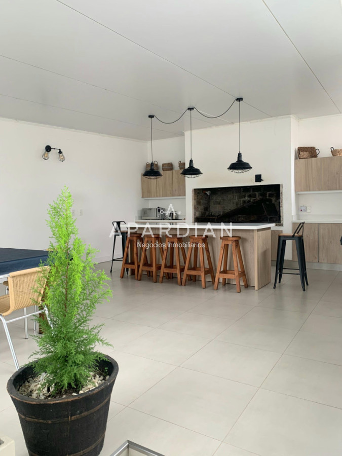 Apartamento ID.21099173 - En venta apartamento de 2 mas dep. en Península, Punta del Este