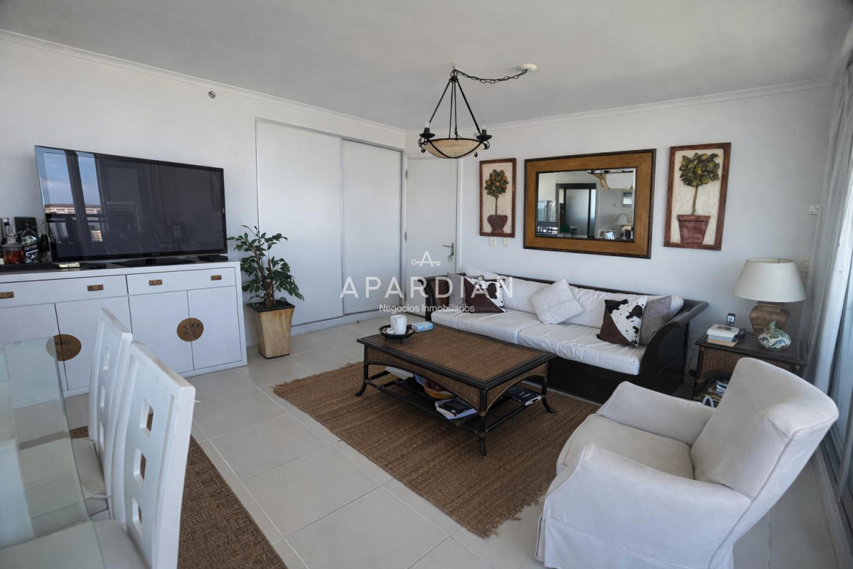 Apartamento ID.21099128 - Excelente apartamento de 2 dormitorios en destacado complejo en zona roosevelt 