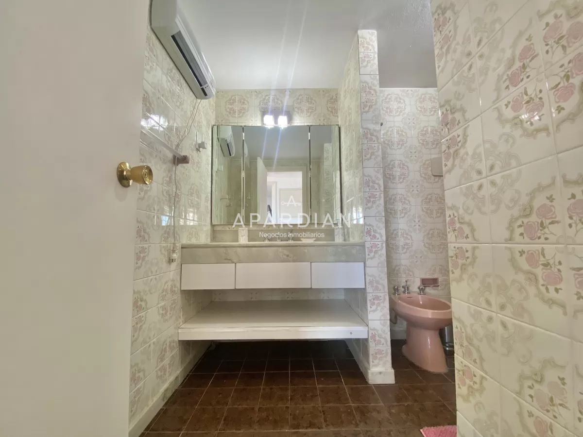 Apartamento ID.21097672 - Apartamento en venta 2 dormitorios con vista al mar, Punta del Este