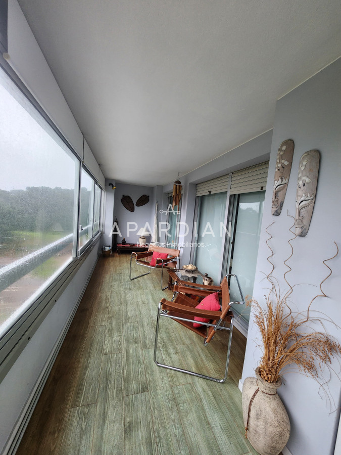 Apartamento ID.21097608 - Vende apartamento de 2 dormitorios en Punta del Este.