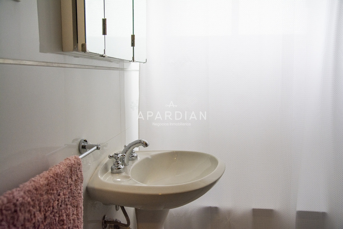 Apartamento ID.21097209 - Apartamento en Venta de 3 dormitorios en parada 2 de playa brava, cerca de servicios en Punta del Este 