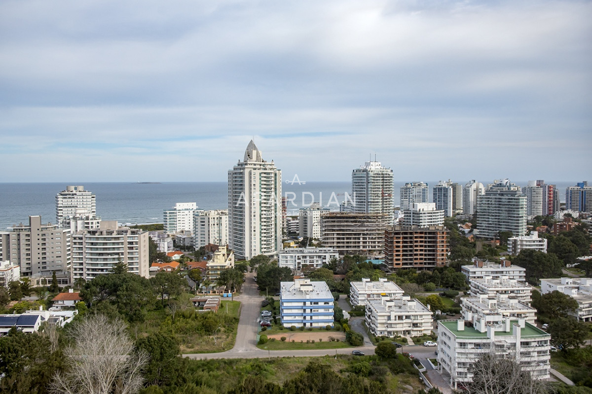Apartamento ID.21097864 - Se vende apartamento en ocean drive II de 3 dormitorios, Punta del Este 