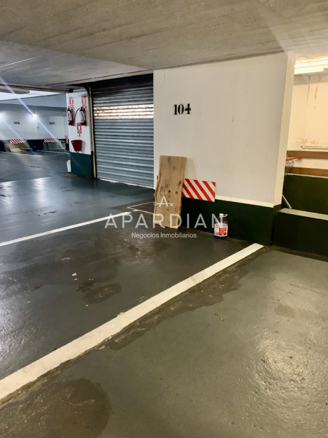 Apartamento ID.21099173 - En venta apartamento de 2 mas dep. en Península, Punta del Este