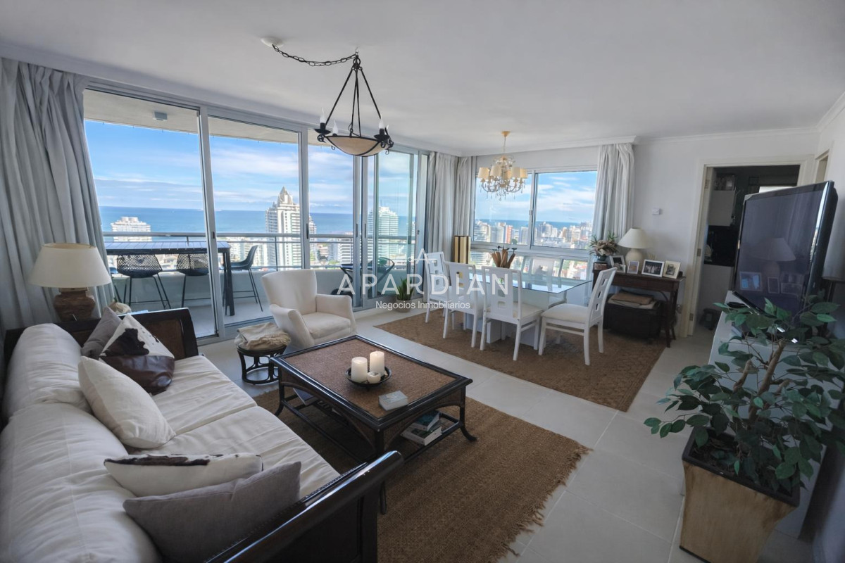 Apartamento ID.21099128 - Excelente apartamento de 2 dormitorios en destacado complejo en zona roosevelt 