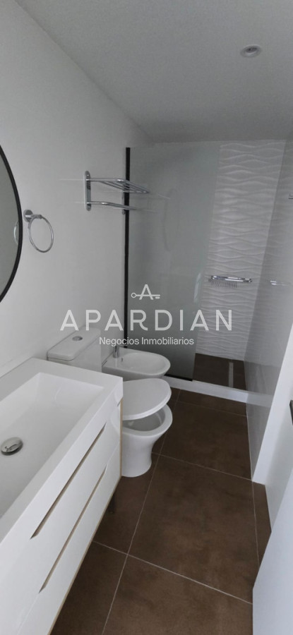 Apartamento ID.21098486 - Departamento de 2 dorm en venta en Torres del Este, excelente ubicacion