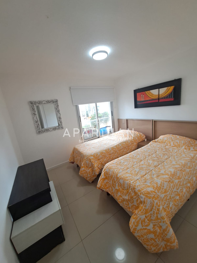 Apartamento ID.21098484 - Apartamento en venta de 2 dormitorios en suite en Torre Moon,  Punta del Este
