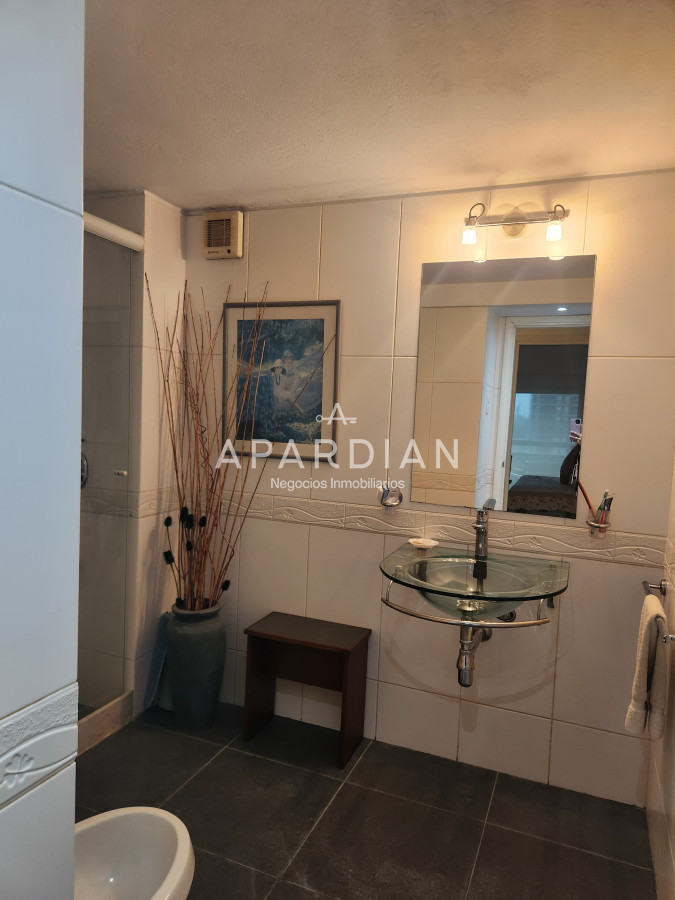 Apartamento ID.21097608 - Vende apartamento de 2 dormitorios en Punta del Este.