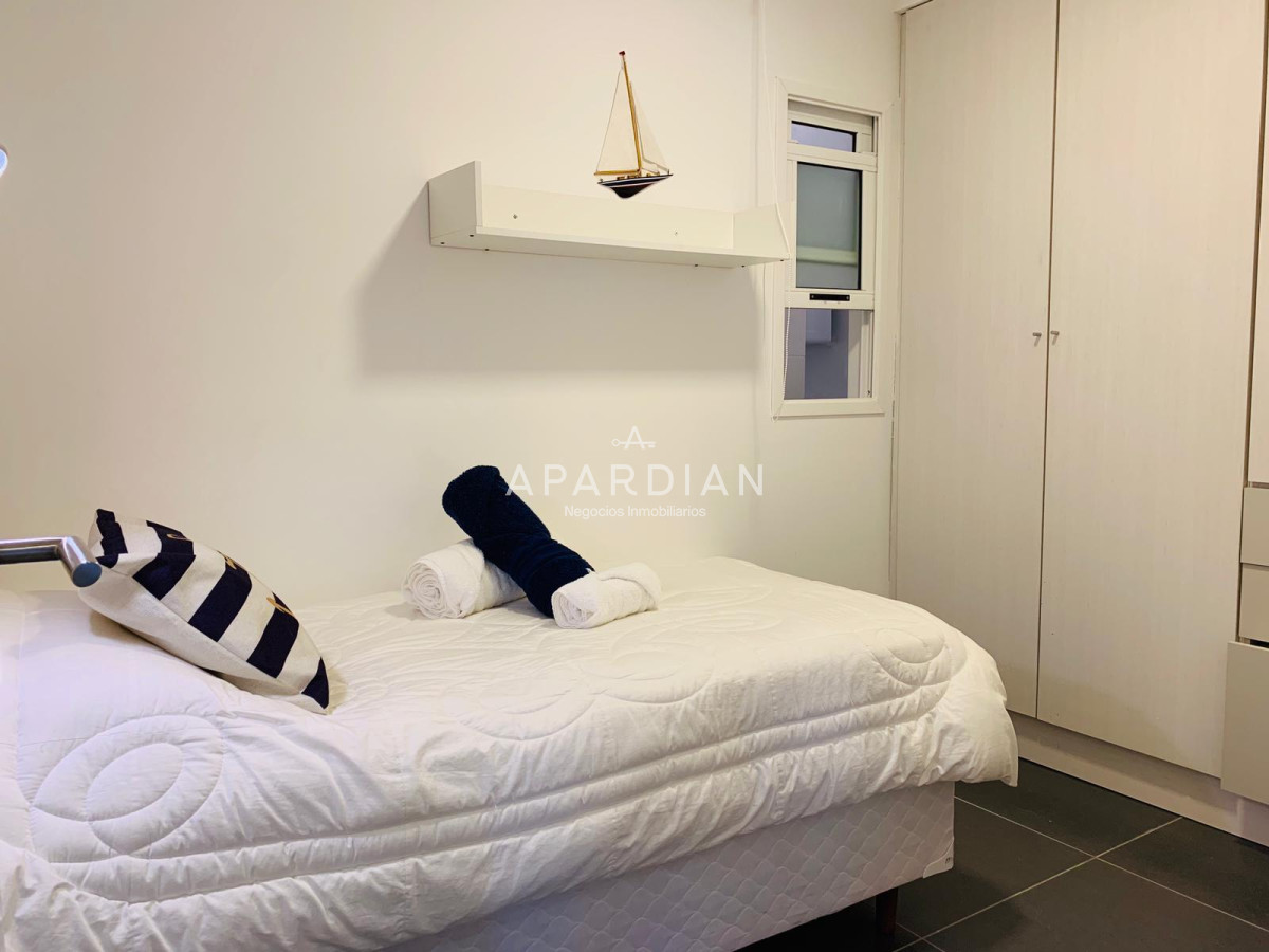 Apartamento ID.21097208 - Venta Apartamento de 2 dormitorios en Península, Punta del Este