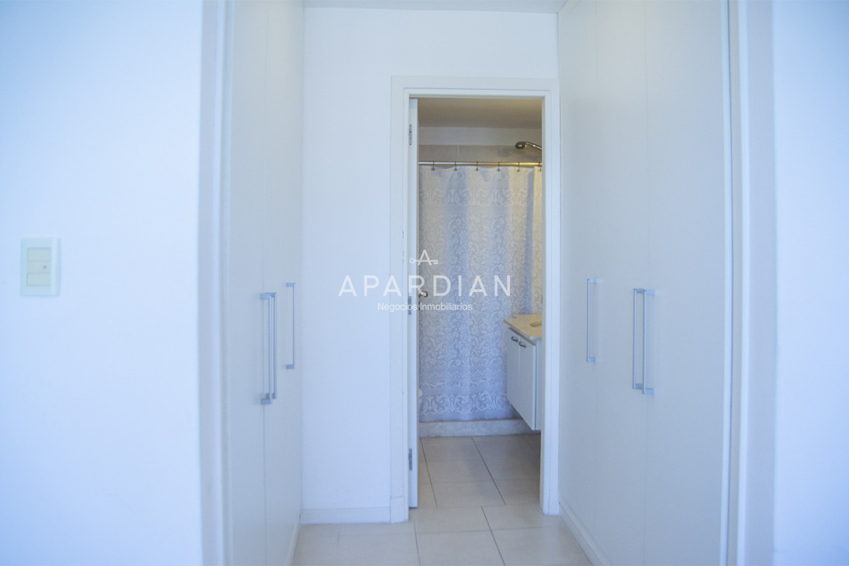 Apartamento ID.21099645 - Vende apto de 2 dormitorios con vista al mar en Punta del este