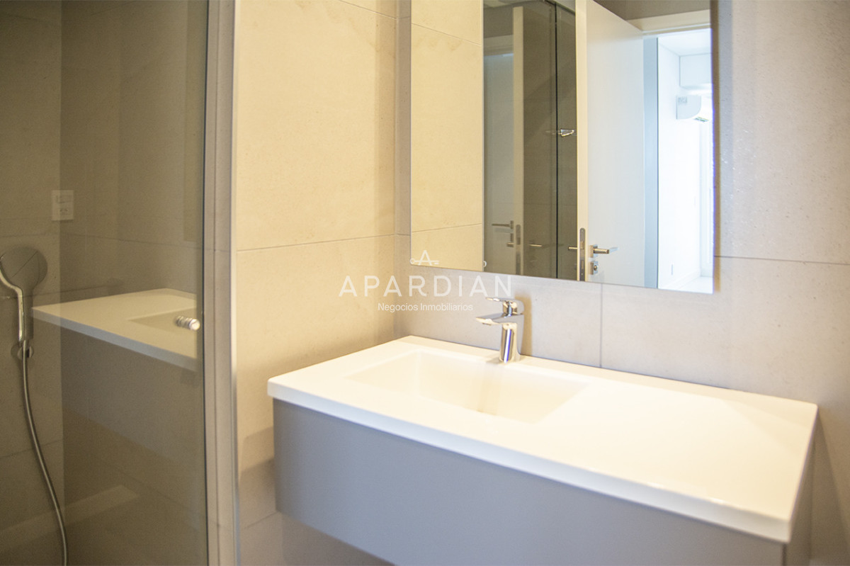 Apartamento ID.21098890 - Espectacular planta en LE PARC III, Esquinero en venta