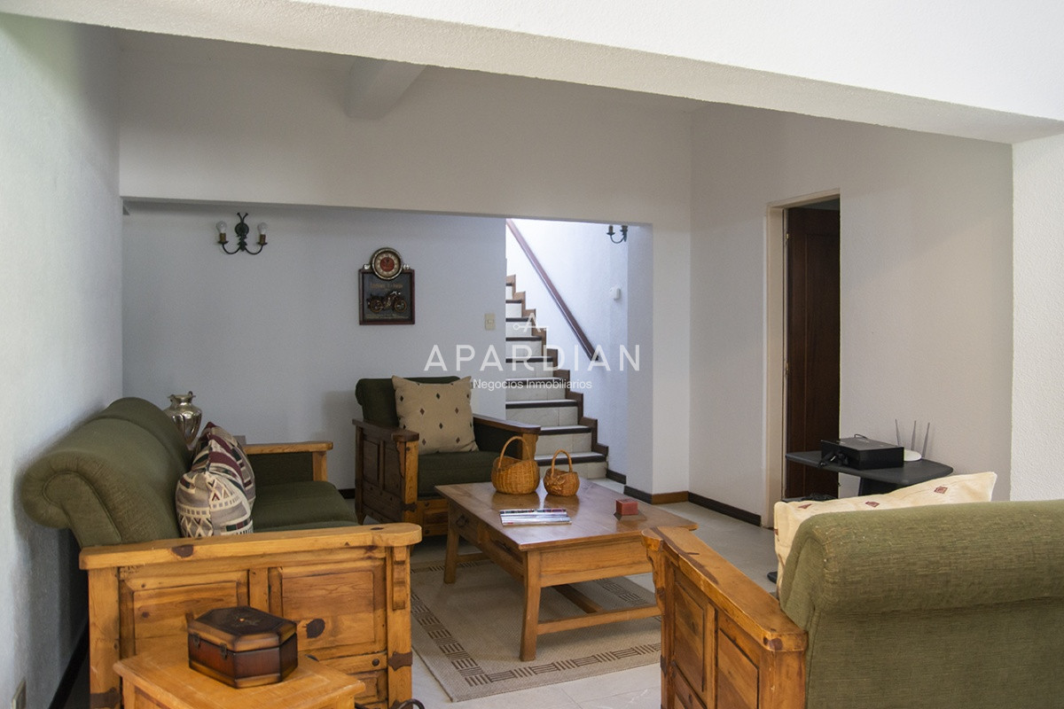 Casa ID.21098117 - Hermosa casa de gran tamaño en venta,  zona de Pinares, Punta del Este