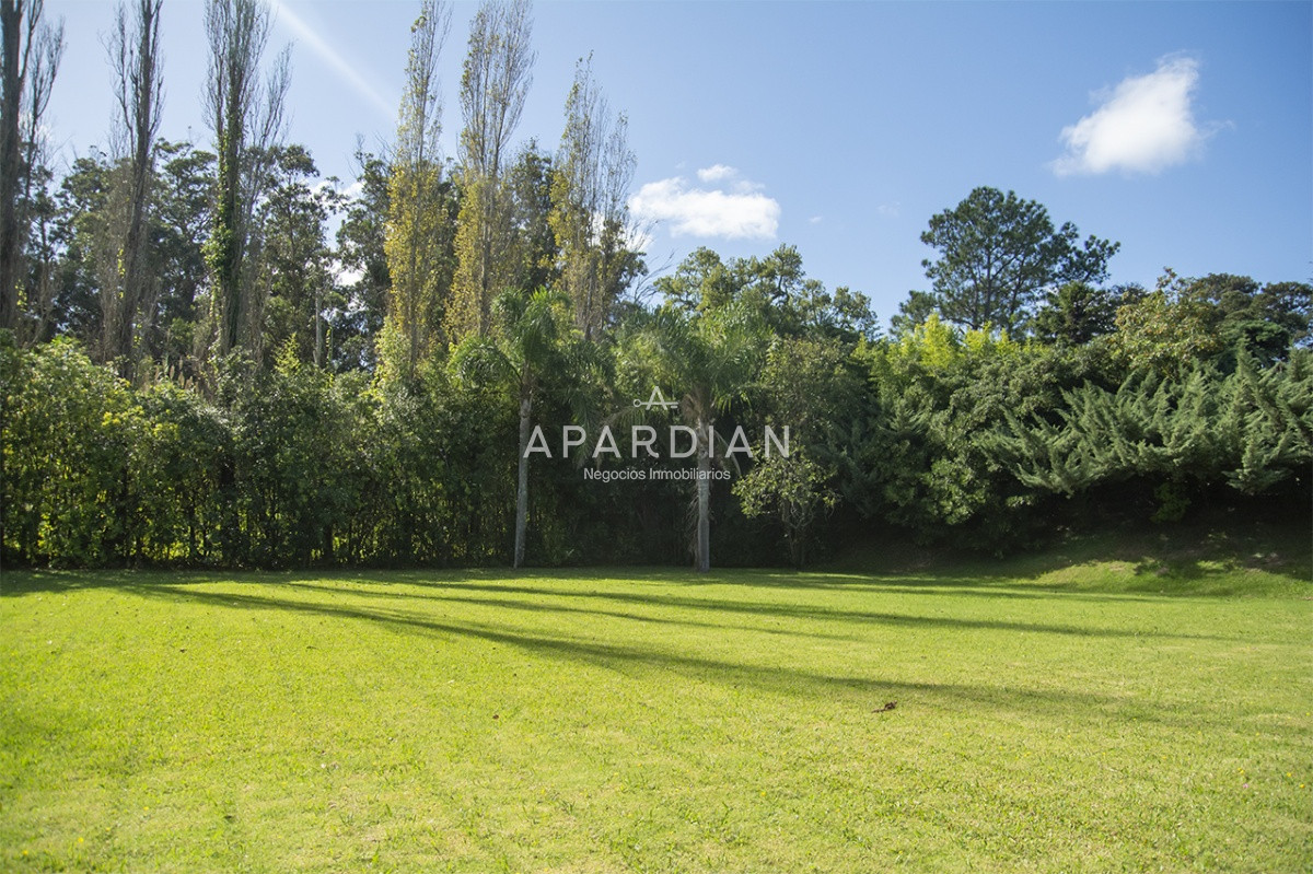 Casa ID.21098117 - Hermosa casa de gran tamaño en venta,  zona de Pinares, Punta del Este
