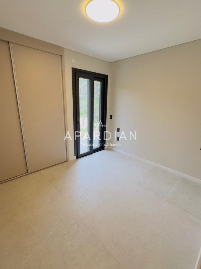 Casa ID.21098625 - Vende casa a estrenar en Club del lago, Punta Ballena 