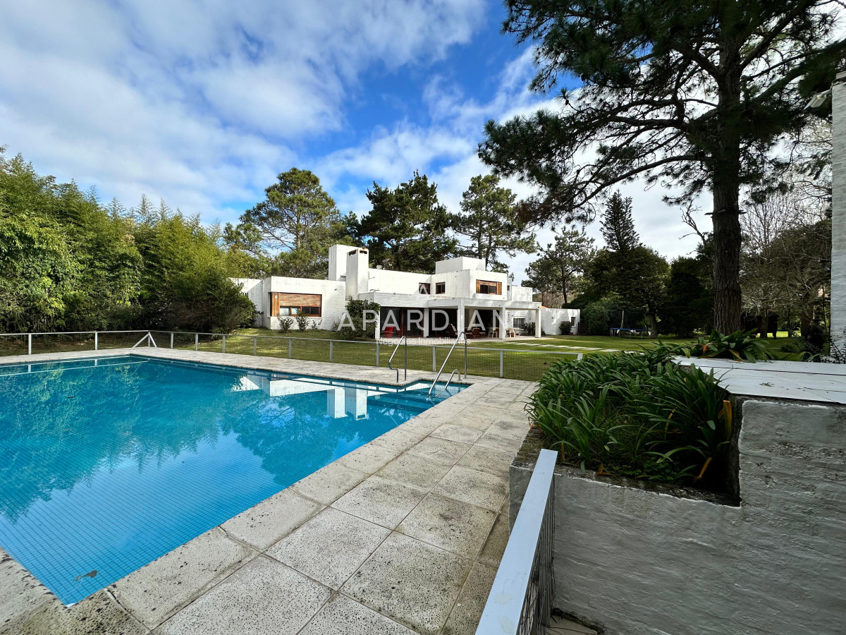 Casa ID.21098179 - Espectacular casa en Venta en Golf, Punta del Este 