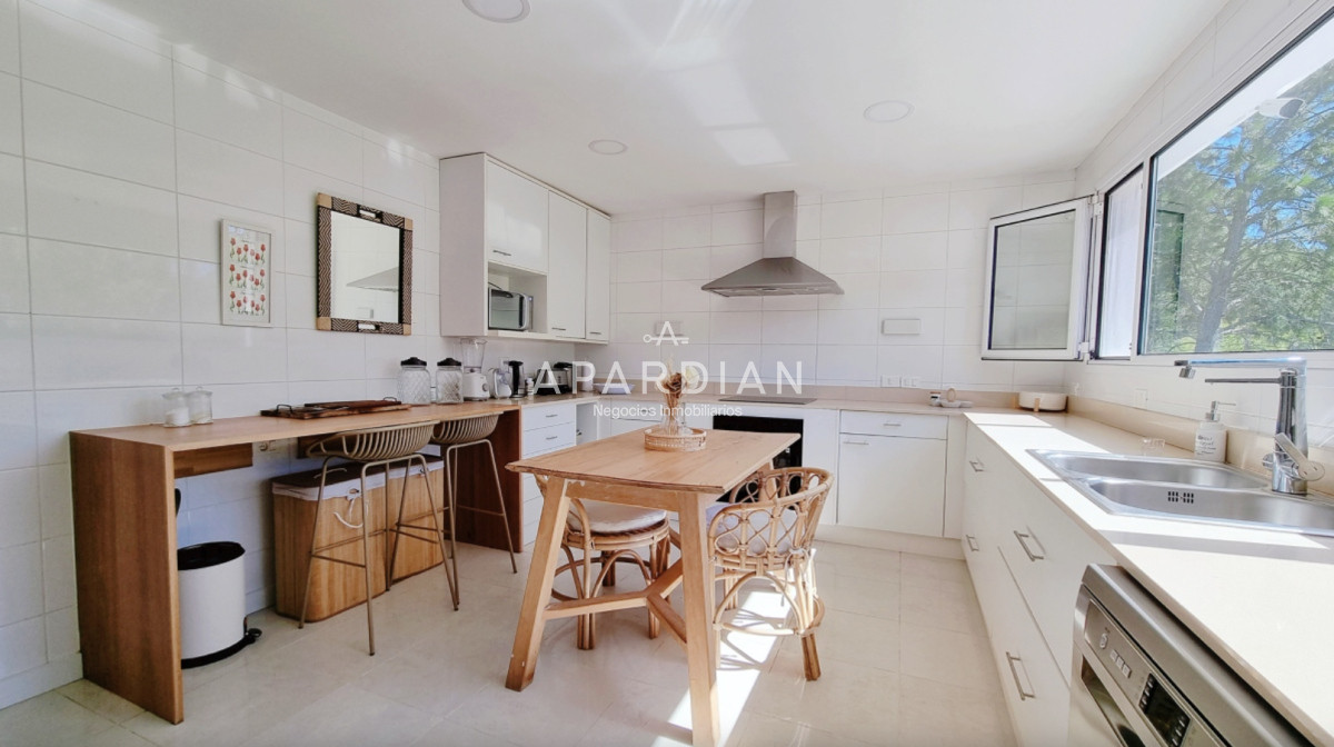 Casa ID.21098180 - En venta espectacular casa de 5 dormitorios en Golf, Punta del Este