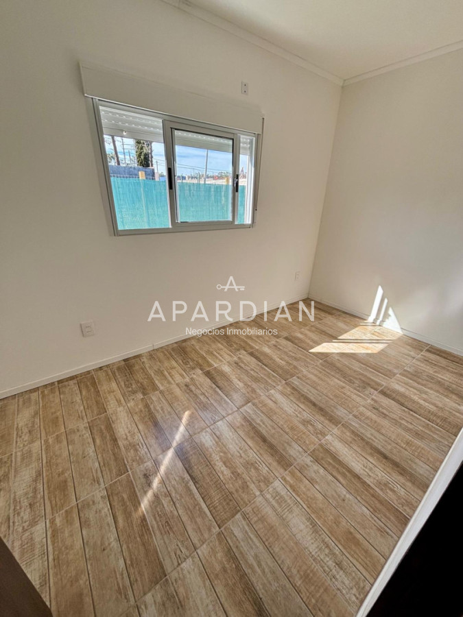 Casa ID.21100047 - En venta casa en Altos de la Laguna, Maldonado de 2 dormitorios con parrillero.