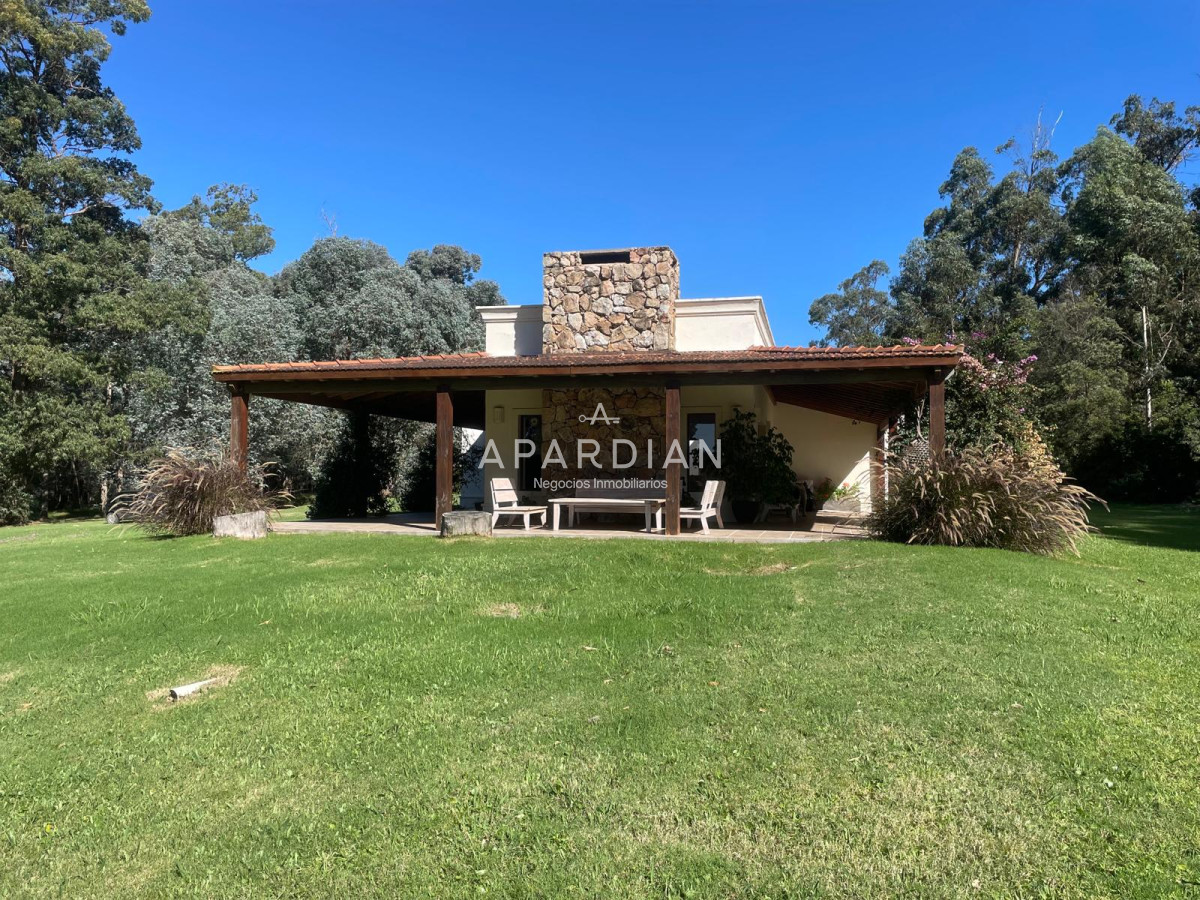 Casa ID.21096928 - Vende impresionante casa en Punta Ballena de 2 dormitorios.