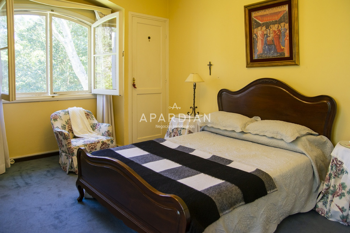 Casa ID.21097400 - VENDE CASA DE 3 DORMITORIOS EN PLAYA MANSA, CON AMPLIO TERRENO EN PUNTA DEL ESTE