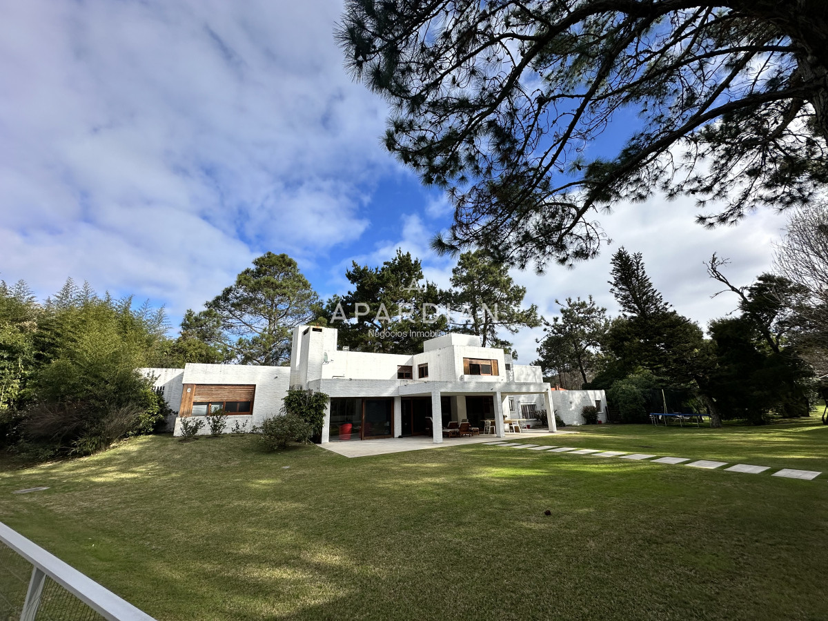 Casa ID.21098179 - Espectacular casa en Venta en Golf, Punta del Este 