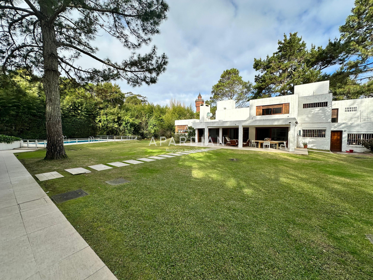 Casa ID.21098179 - Espectacular casa en Venta en Golf, Punta del Este 