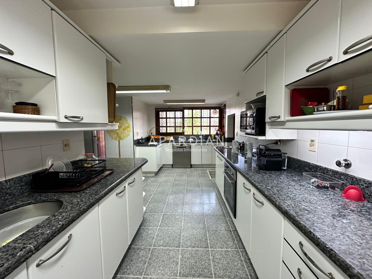 Casa ID.21098179 - Espectacular casa en Venta en Golf, Punta del Este 