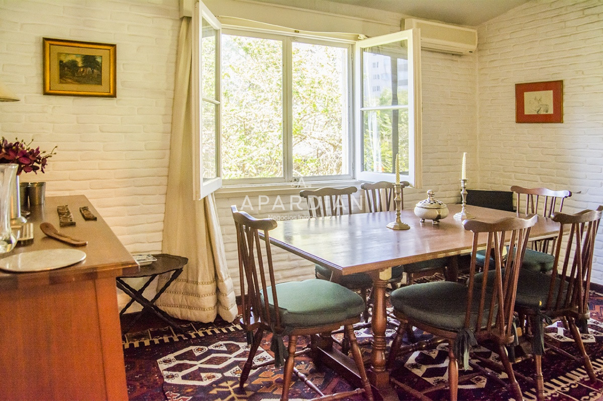Casa ID.21097400 - VENDE CASA DE 3 DORMITORIOS EN PLAYA MANSA, CON AMPLIO TERRENO EN PUNTA DEL ESTE