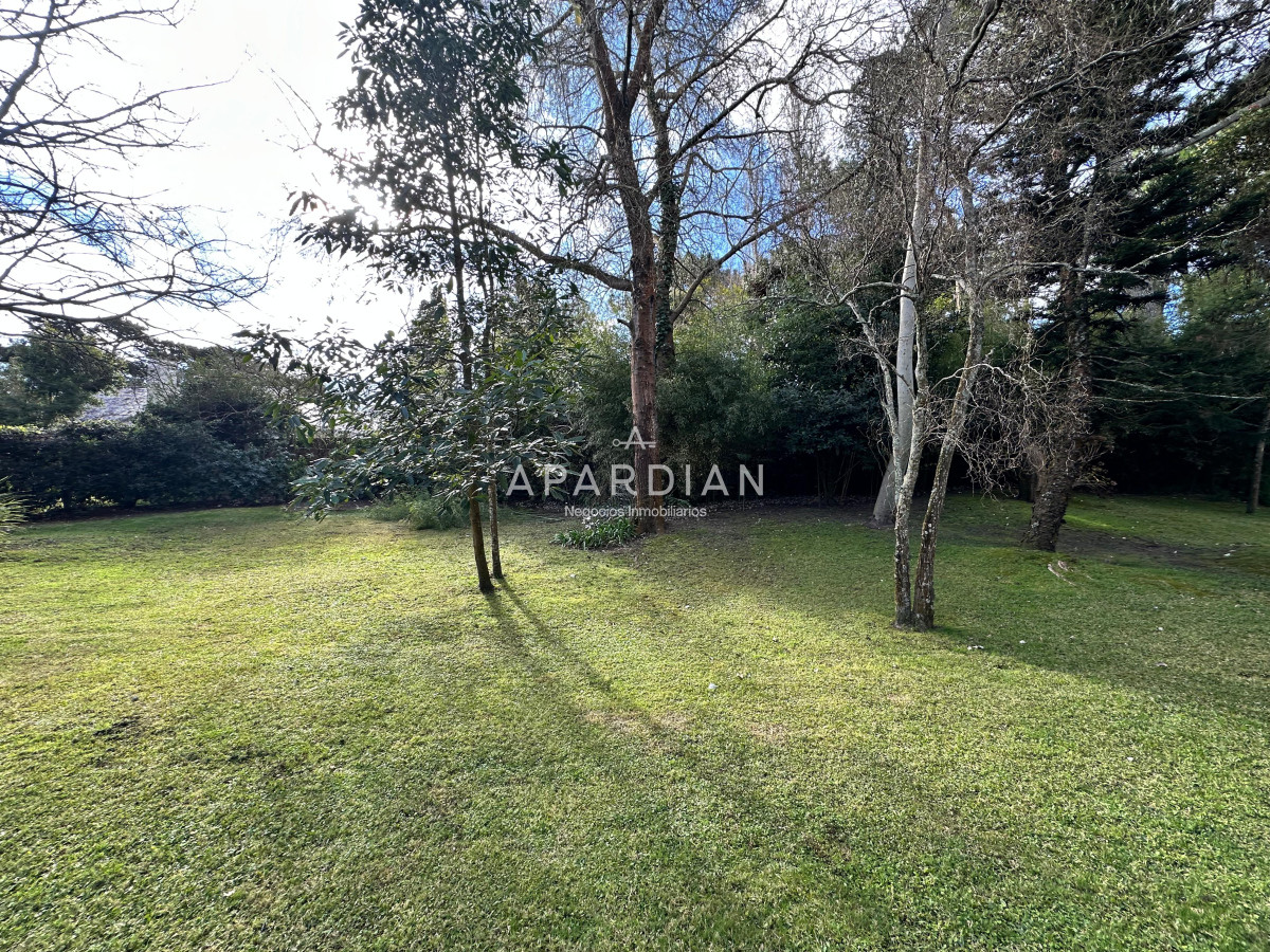 Casa ID.21098179 - Espectacular casa en Venta en Golf, Punta del Este 