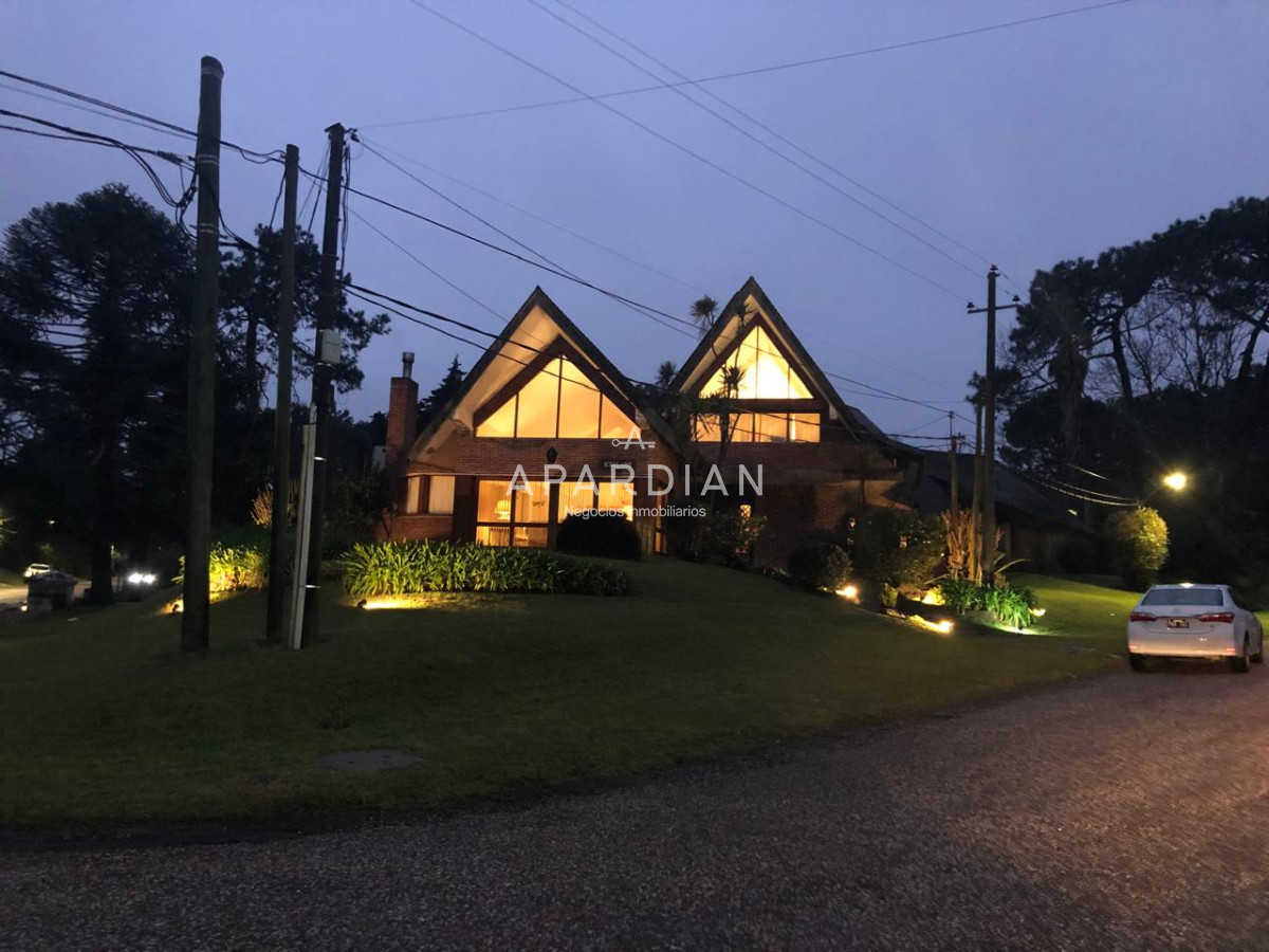 Casa ID.21098128 - Hermosa casa en venta en Punta del Este