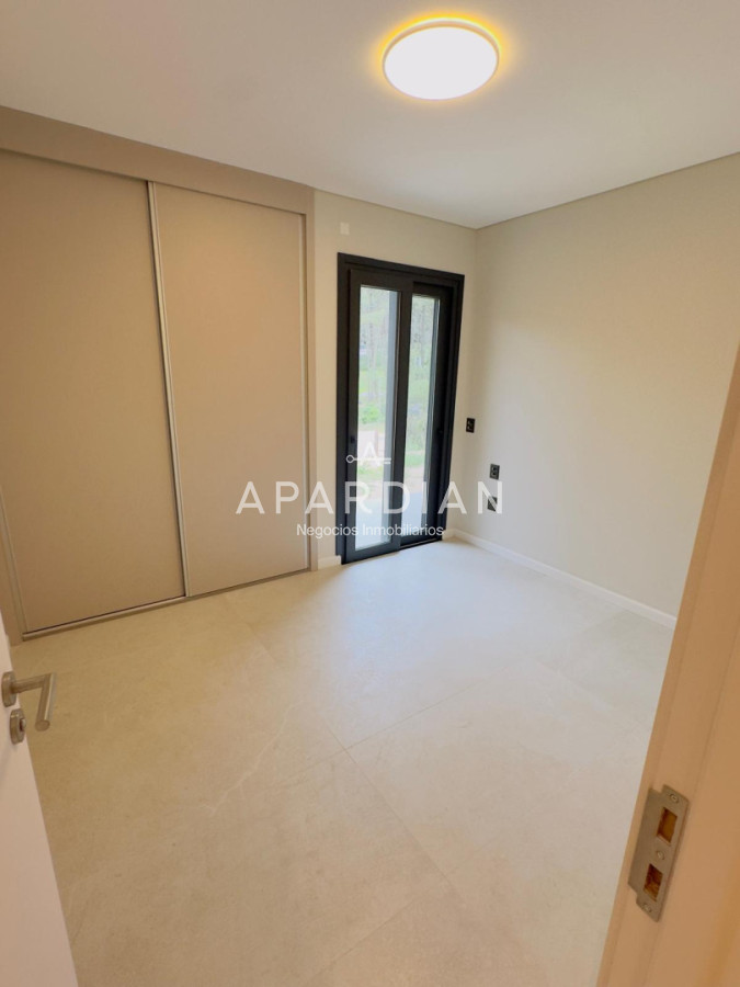 Casa ID.21098625 - Vende casa a estrenar en Club del lago, Punta Ballena 