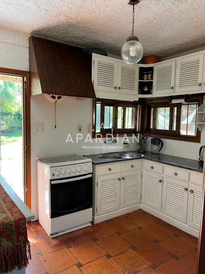 Casa ID.21099242 - Hermosa cabaña de 4 dormitorios en venta a metros de Playa Mansa, Punta del Este