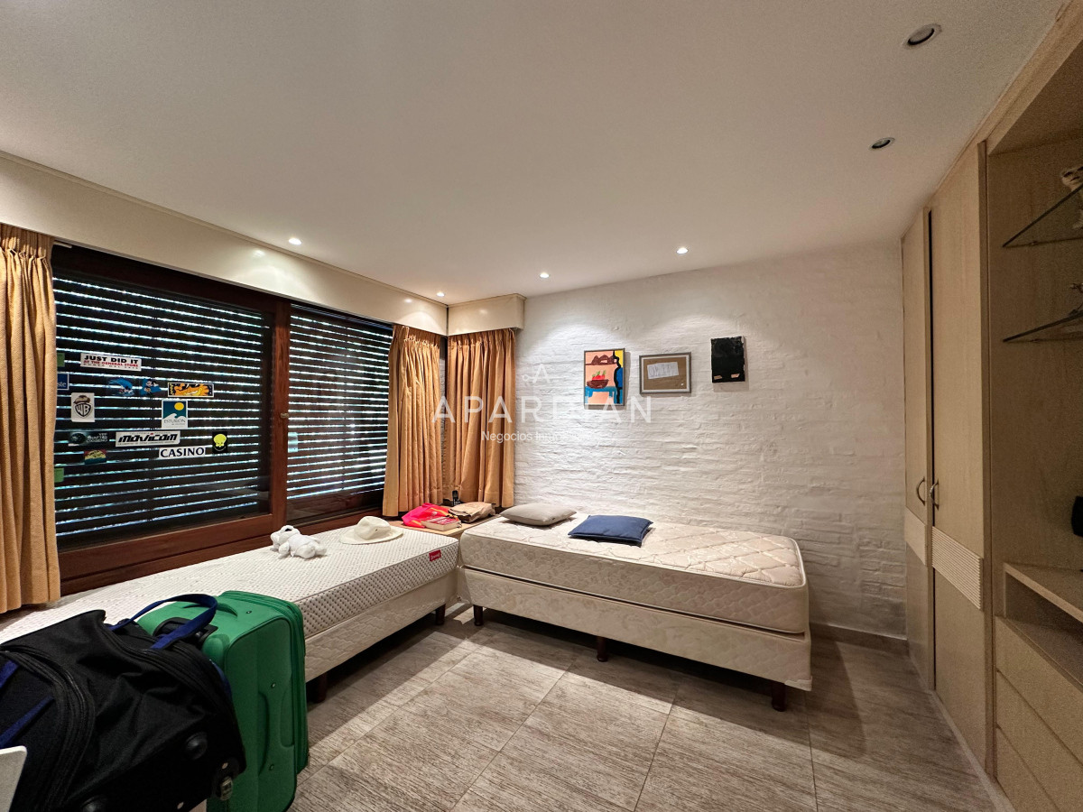 Casa ID.21098179 - Espectacular casa en Venta en Golf, Punta del Este 