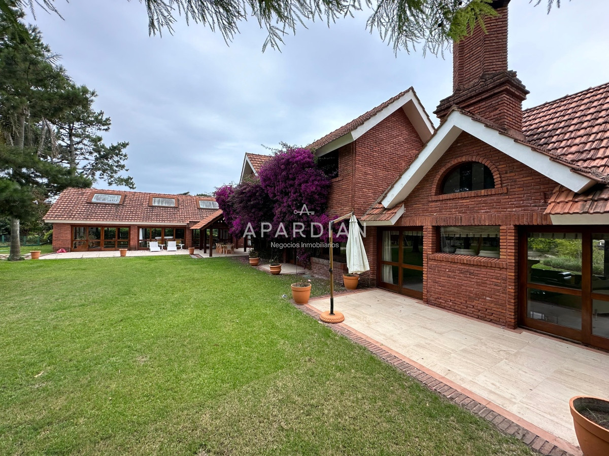 Casa ID.21098176 - Propiedad exclusiva ubicada en Golf, Punta del este 