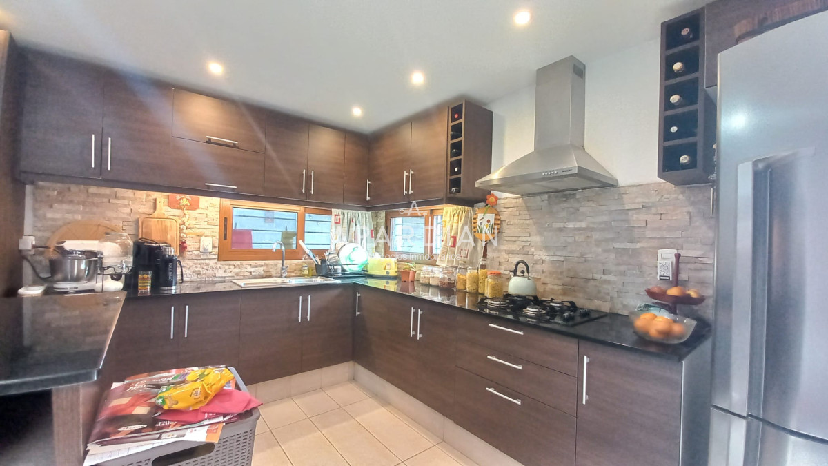 Casa ID.21098239 - Vende casa de 3 dormitorios, en excelente estado, Pinares, Punta del Este 
