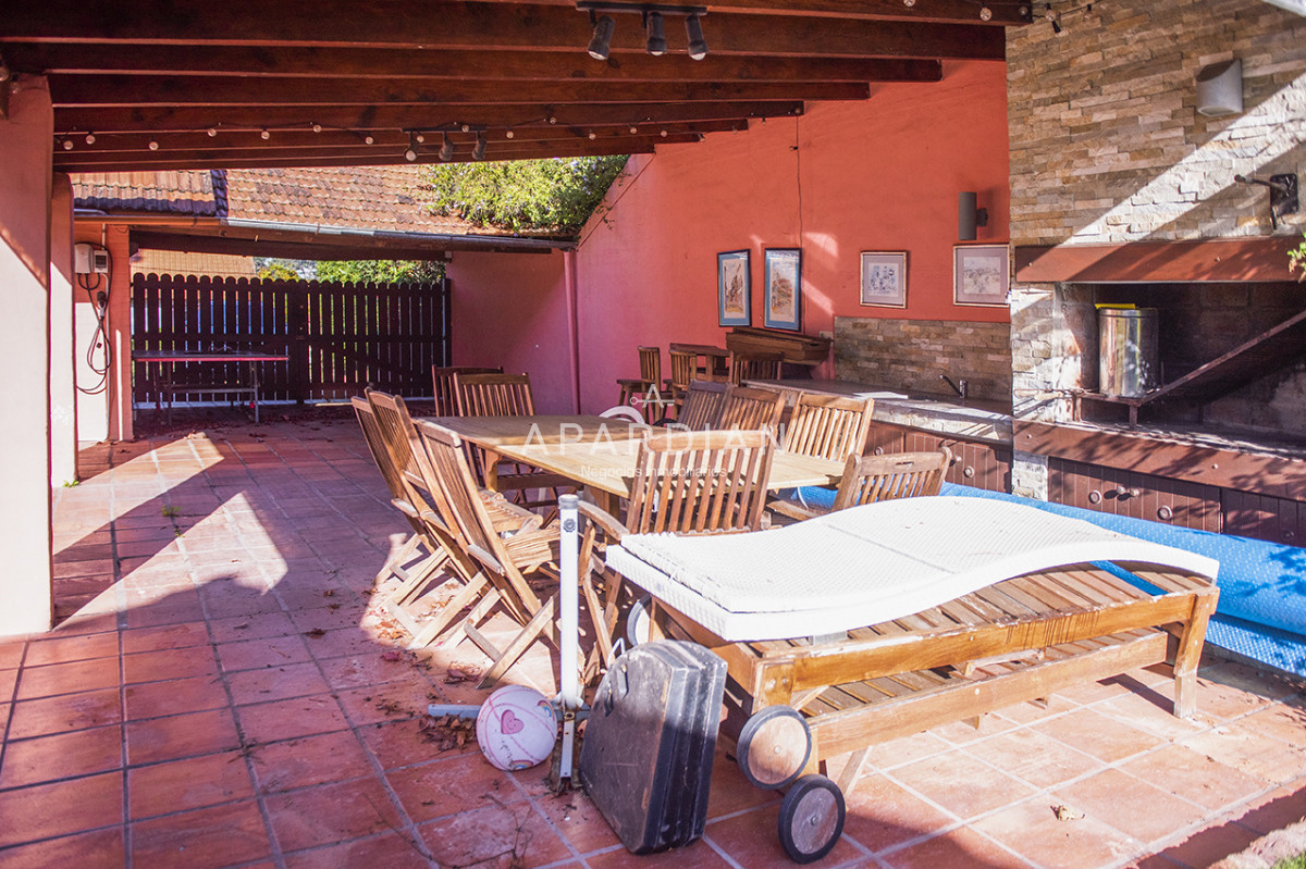 Casa ID.21098236 - Muy linda casa en venta, zona inmejorable, 3 dormitorios y servicio