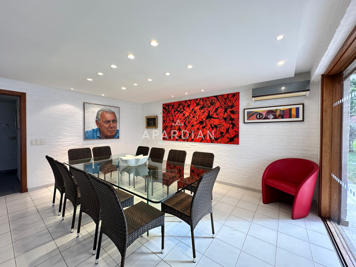 Casa ID.21098179 - Espectacular casa en Venta en Golf, Punta del Este 