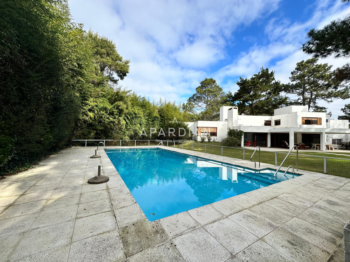 Casa ID.21098179 - Espectacular casa en Venta en Golf, Punta del Este 