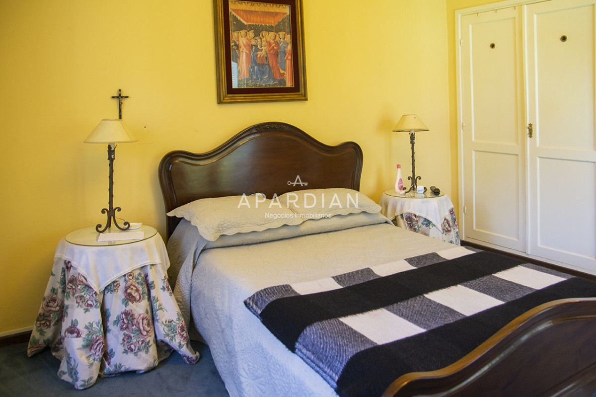 Casa ID.21097400 - VENDE CASA DE 3 DORMITORIOS EN PLAYA MANSA, CON AMPLIO TERRENO EN PUNTA DEL ESTE