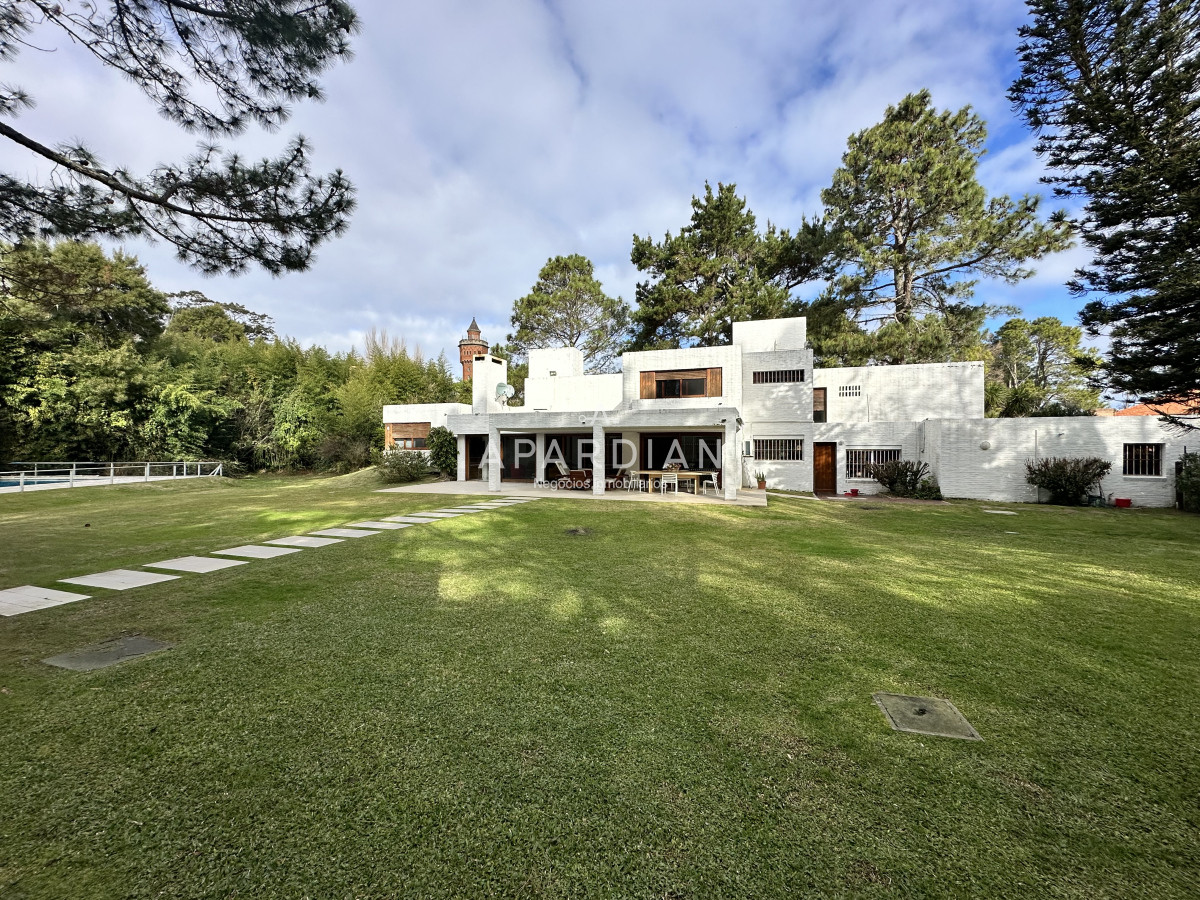 Casa ID.21098179 - Espectacular casa en Venta en Golf, Punta del Este 