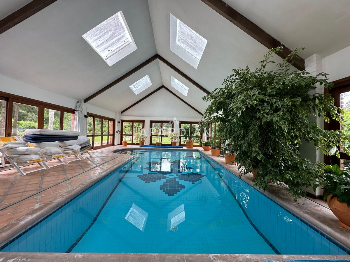 Casa ID.21098176 - Propiedad exclusiva ubicada en Golf, Punta del este 