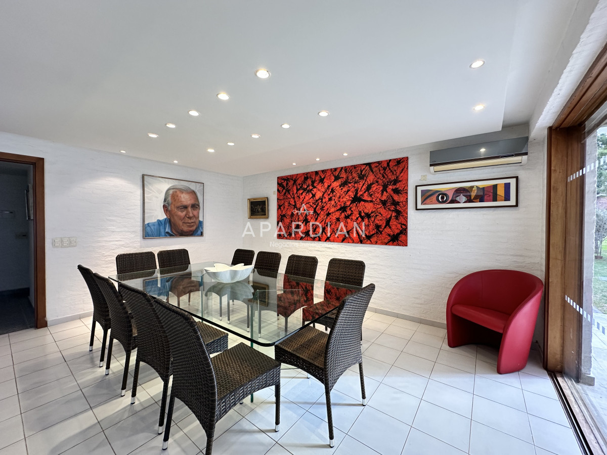 Casa ID.21098179 - Espectacular casa en Venta en Golf, Punta del Este 