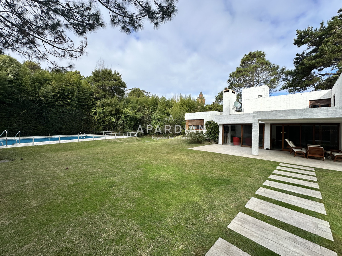 Casa ID.21098179 - Espectacular casa en Venta en Golf, Punta del Este 