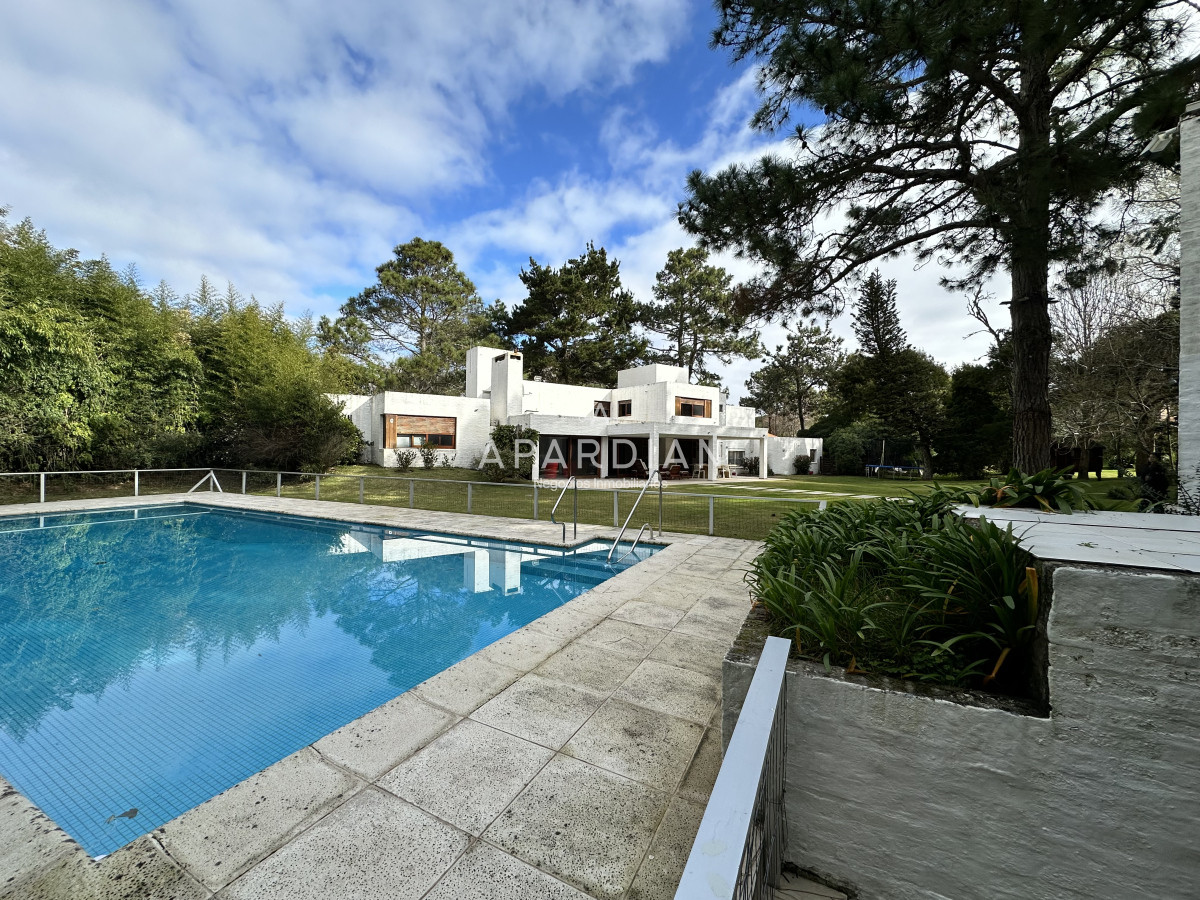 Casa ID.21098179 - Espectacular casa en Venta en Golf, Punta del Este 