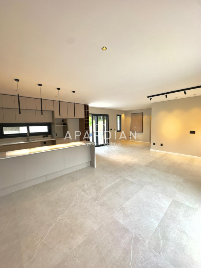 Casa ID.21098625 - Vende casa a estrenar en Club del lago, Punta Ballena 