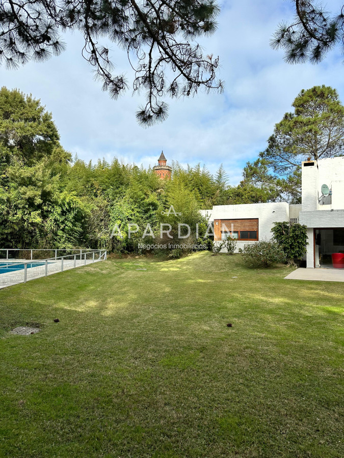 Casa ID.21098179 - Espectacular casa en Venta en Golf, Punta del Este 